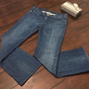 7 for all mankind flip flop